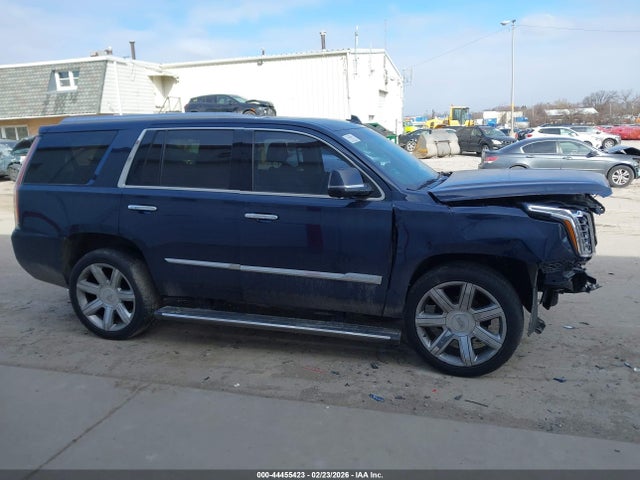 2018 Cadillac Escalade Premium Luxury მანქანა იყიდება აუქციონზე, vin: 1GYS4CKJ3JR245855, აუქციონის ნომერი: 44455423