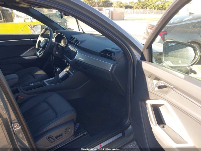 2025 AUDI Q3 WA1DECF38S1059441 Photo 4