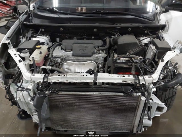 2T3JFREV5GW419284 Toyota RAV4 SE
