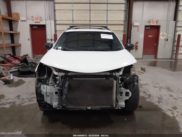 2T3JFREV5GW419284 Toyota RAV4 SE