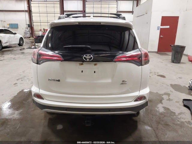 2T3JFREV5GW419284 Toyota RAV4 SE