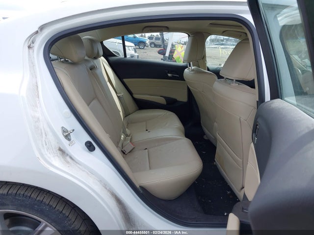 44455501 :رقم المزاد ، 19VDE1F55FE007157 vin ، 2015 Acura Ilx 2.0l مزاد بيع