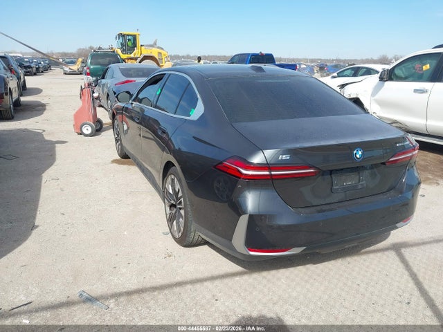 44455587 :رقم المزاد ، WBY33FK04RCR61814 vin ، 2024 Bmw I5 Edrive40 مزاد بيع