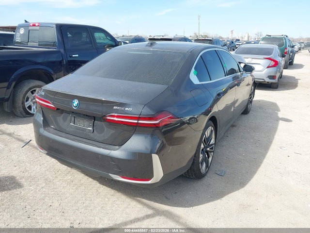 44455587 :رقم المزاد ، WBY33FK04RCR61814 vin ، 2024 Bmw I5 Edrive40 مزاد بيع