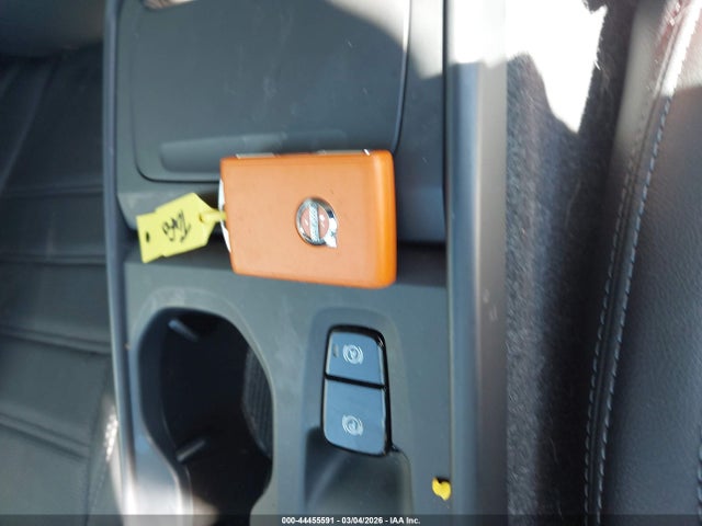 2024 VOLVO XC40 YV4L12UK7R2222566 Photo 10