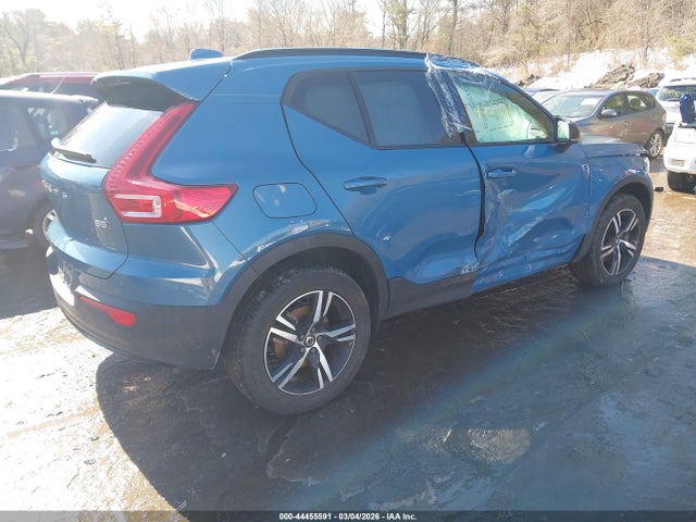 2024 VOLVO XC40 YV4L12UK7R2222566 Photo 3