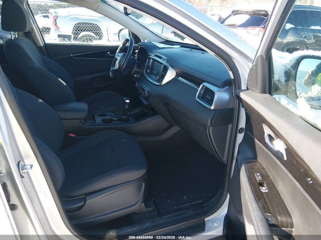2019 KIA SORENTO 5XYPGDA37KG447674 Photo 4