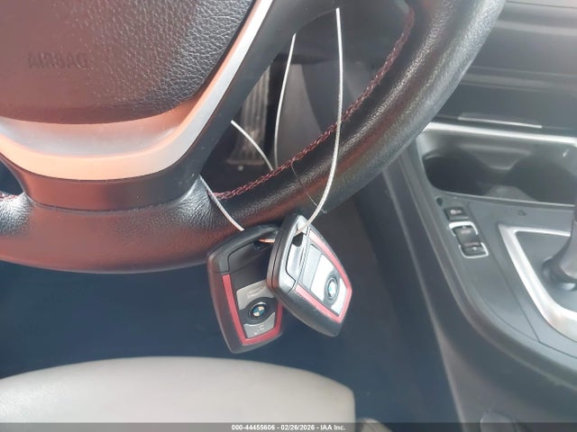 44455606 :رقم المزاد ، WBA3B3C51DF538612 vin ، 2013 Bmw 328i Xdrive مزاد بيع