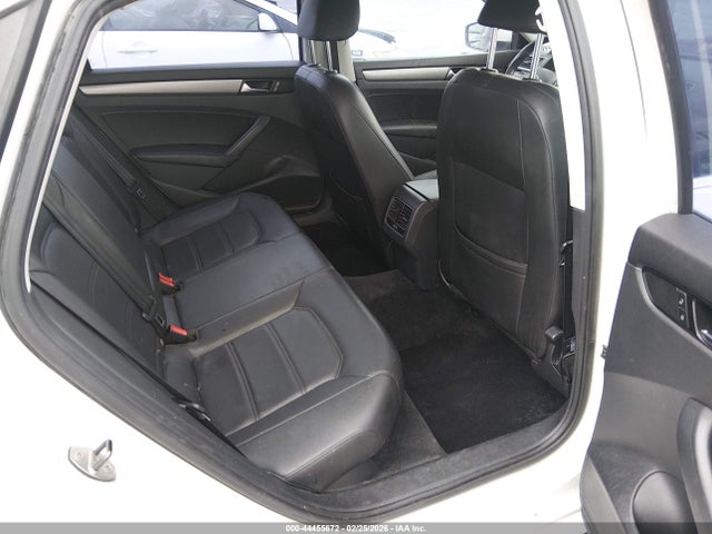 1VWBP7A37EC012297 Volkswagen Passat 2.5l Se