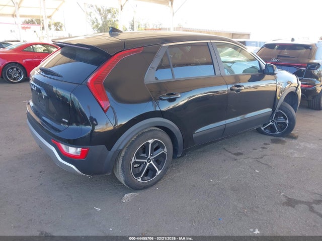 KIA NIRO LX 2023 KNDCP3LE7P5101714 Image 4