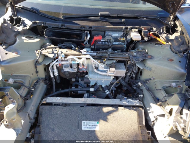 5YJ3E1EB5JF121236 Tesla Model 3 Long Range/performance