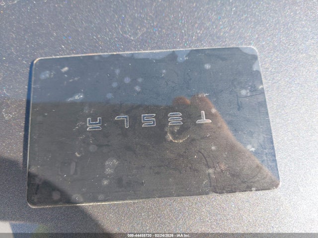 5YJ3E1EB5JF121236 Tesla Model 3 Long Range/performance