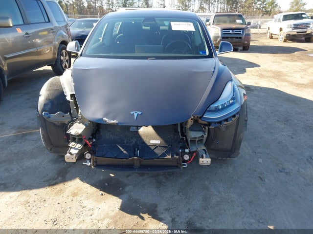5YJ3E1EB5JF121236 Tesla Model 3 Long Range/performance