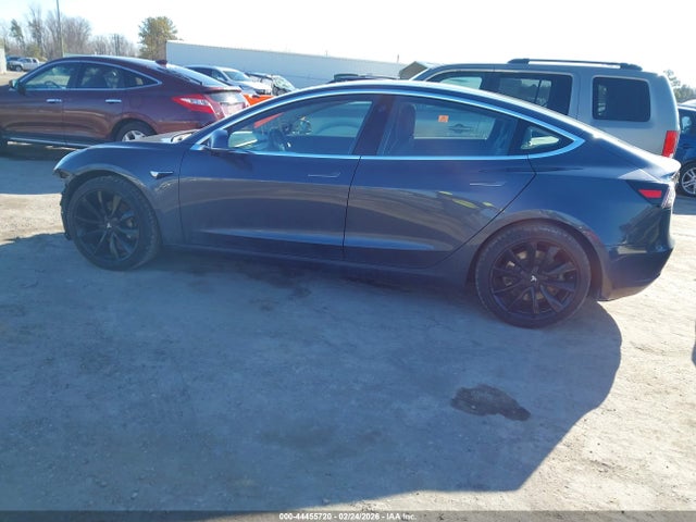 5YJ3E1EB5JF121236 Tesla Model 3 Long Range/performance