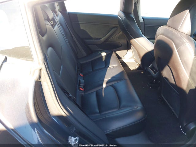 5YJ3E1EB5JF121236 Tesla Model 3 Long Range/performance