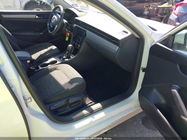 44455731 :رقم المزاد ، 1VWAA7A31MC018236 vin ، 2021 Volkswagen Passat 2.0t S مزاد بيع