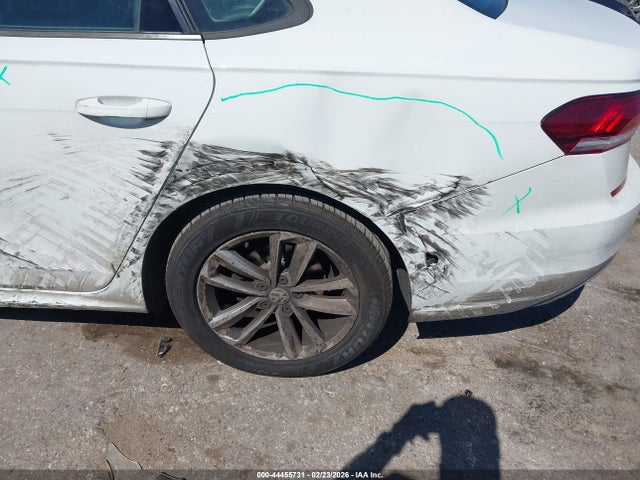 44455731 :رقم المزاد ، 1VWAA7A31MC018236 vin ، 2021 Volkswagen Passat 2.0t S مزاد بيع