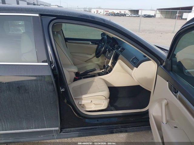 Продажа на аукционе авто 2016 Volkswagen Passat 1.8t Se, vin: 1VWBT7A34GC026088, номер лота: 44455761