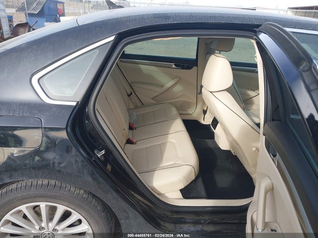 Продажа на аукционе авто 2016 Volkswagen Passat 1.8t Se, vin: 1VWBT7A34GC026088, номер лота: 44455761