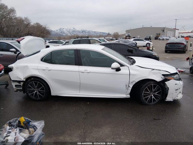 4T1G11AK4MU415964 Toyota CAMRY SE