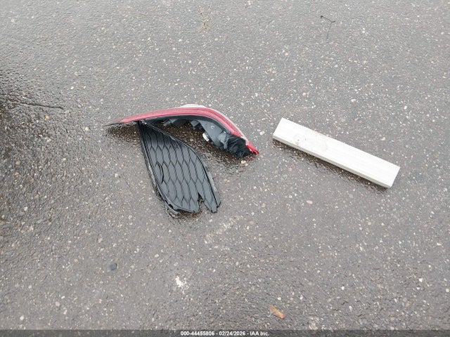 4T1G11AK4MU415964 Toyota CAMRY SE