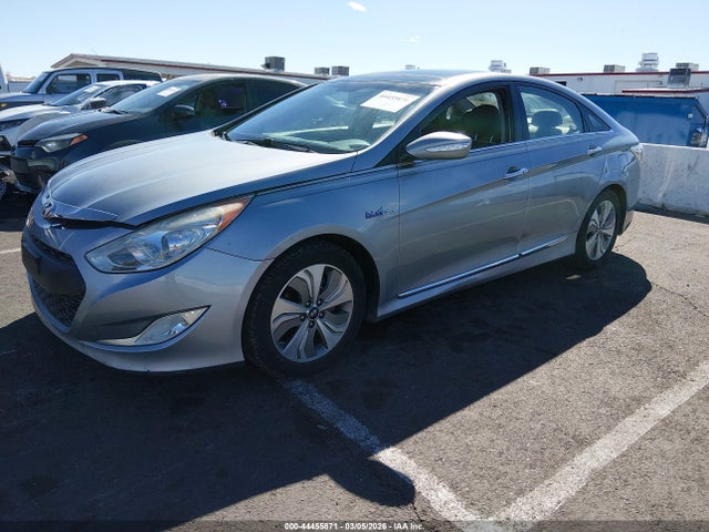 Hyundai Sonata Hybrid Limited 2015 KMHEC4A4XFA132462 Image 2