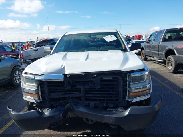 1GCNKNEC6JZ237993 Chevrolet Silverado 1500 Wt