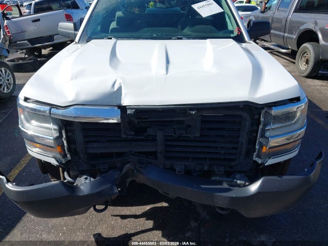 1GCNKNEC6JZ237993 Chevrolet Silverado 1500 Wt