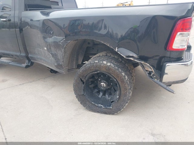 44455913 :رقم المزاد ، 3C63RRBL3KG585029 vin ، 2019 Ram 3500 Big Horn  4x4 8' Box مزاد بيع