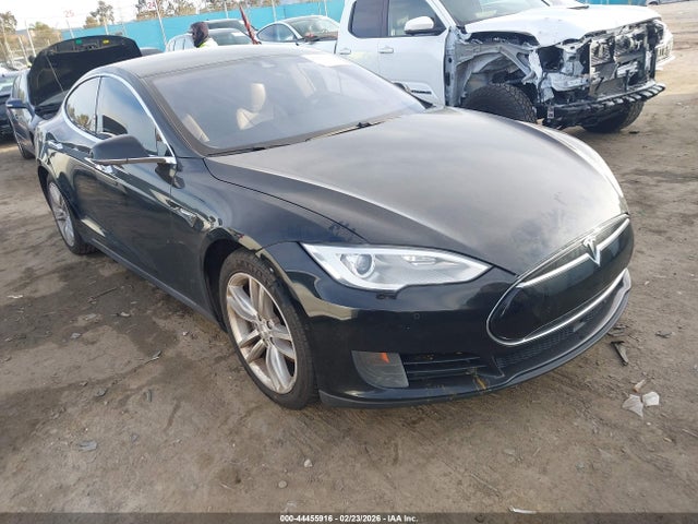2015 TESLA MODEL S 5YJSA1S17FFP63662 Photo 0
