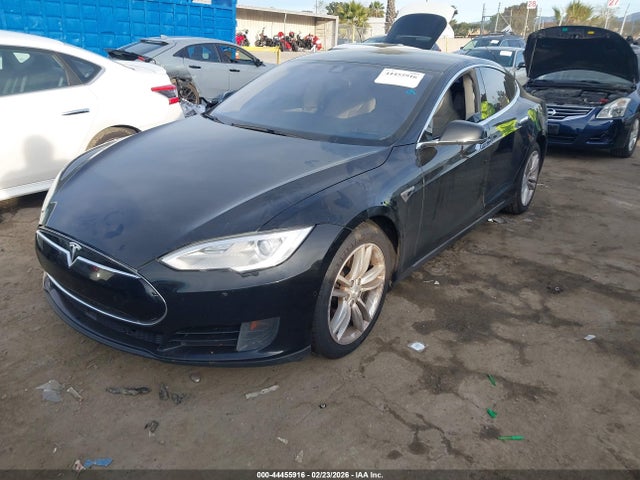 2015 TESLA MODEL S 5YJSA1S17FFP63662 Photo 1