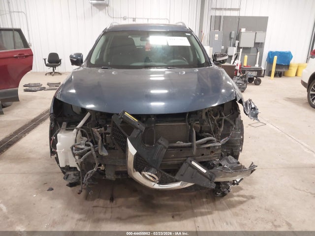 5N1AT2MV0FC792697 Nissan Rogue Sl