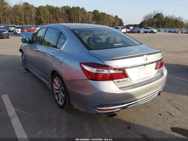 44456003 :رقم المزاد ، 1HGCR2F15HA010657 vin ، 2017 Honda Accord Sport Se مزاد بيع
