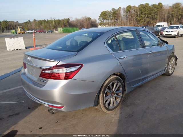 44456003 :رقم المزاد ، 1HGCR2F15HA010657 vin ، 2017 Honda Accord Sport Se مزاد بيع