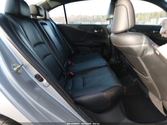 44456003 :رقم المزاد ، 1HGCR2F15HA010657 vin ، 2017 Honda Accord Sport Se مزاد بيع