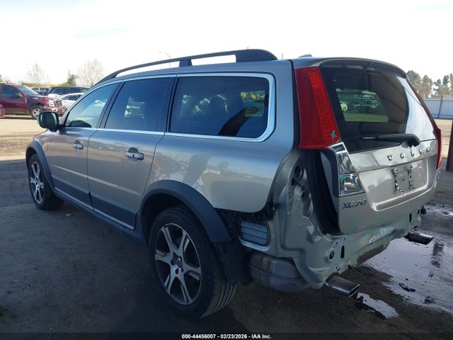 2013 VOLVO XC70 YV4902BZ7D1163921 Photo 2