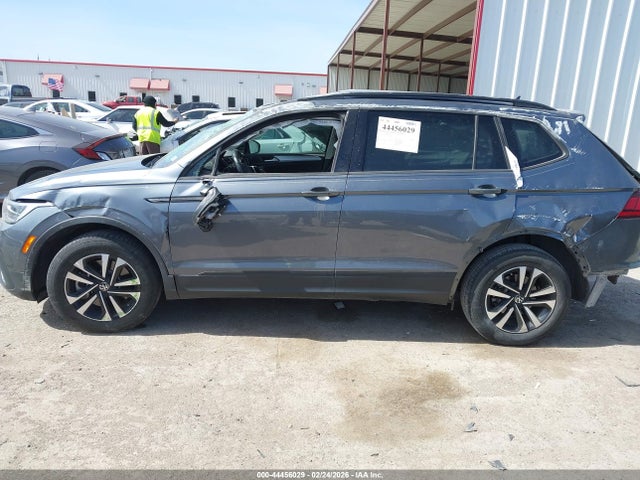 Продажа на аукционе авто 2024 Volkswagen Tiguan 2.0t S, vin: 3VVRB7AX2RM068494, номер лота: 44456029
