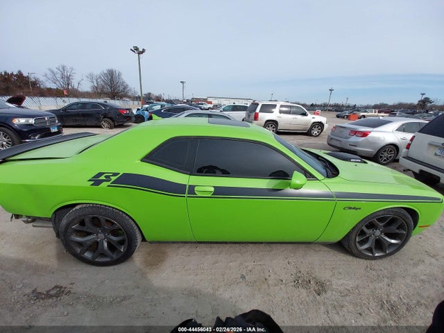 44456043 :رقم المزاد ، 2C3CDZBT5FH702658 vin ، 2015 Dodge Challenger R/t Plus مزاد بيع