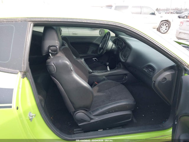 44456043 :رقم المزاد ، 2C3CDZBT5FH702658 vin ، 2015 Dodge Challenger R/t Plus مزاد بيع