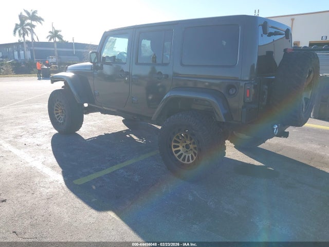 2015 JEEP WRANGLER UNLIMITED 1C4BJWDG4FL742392 Photo 2