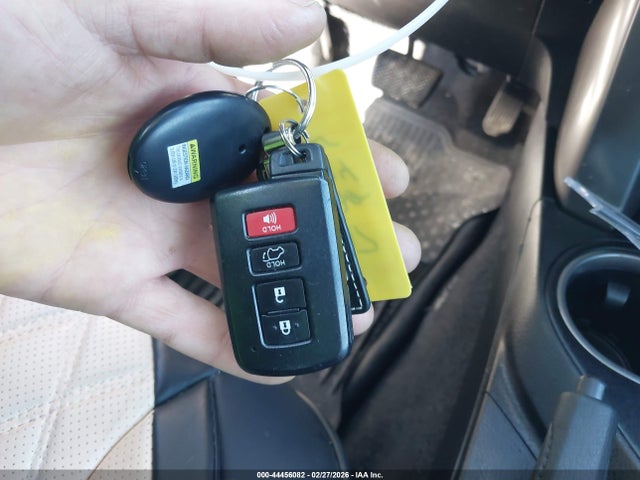 44456082 :رقم المزاد ، JTMRFREV4HJ168115 vin ، 2017 Toyota Rav4 Xle مزاد بيع