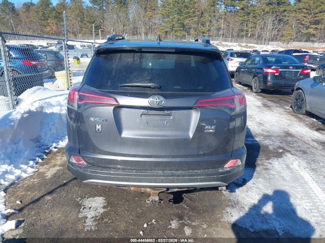 44456082 :رقم المزاد ، JTMRFREV4HJ168115 vin ، 2017 Toyota Rav4 Xle مزاد بيع