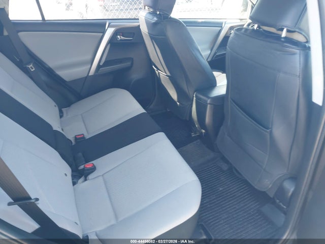 44456082 :رقم المزاد ، JTMRFREV4HJ168115 vin ، 2017 Toyota Rav4 Xle مزاد بيع