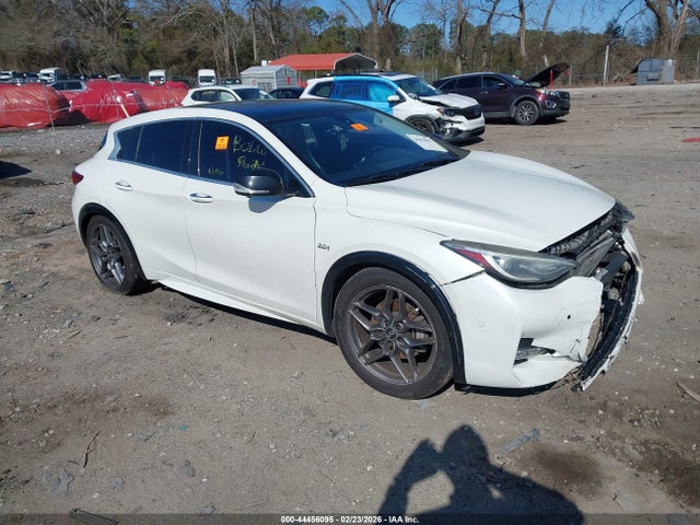 2018 INFINITI QX30 SJKCH5CP3JA040321