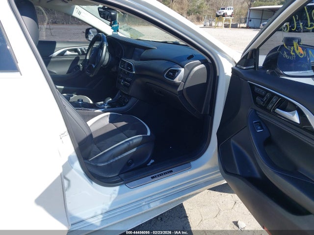 2018 INFINITI QX30 SJKCH5CP3JA040321 Photo 4