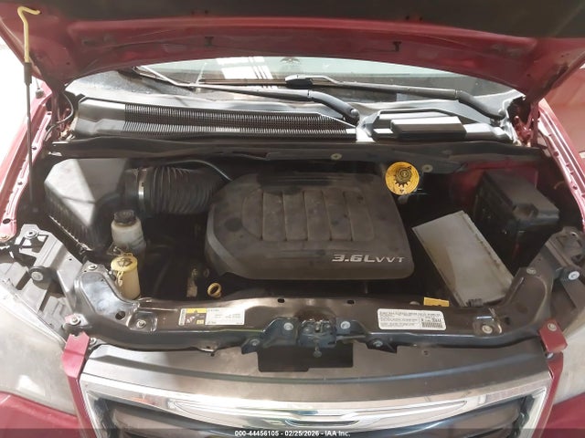 44456105 :رقم المزاد ، 2C4RC1HGXER413059 vin ، 2014 Chrysler Town & Country S مزاد بيع