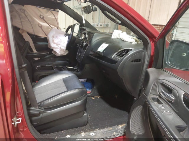 44456105 :رقم المزاد ، 2C4RC1HGXER413059 vin ، 2014 Chrysler Town & Country S مزاد بيع