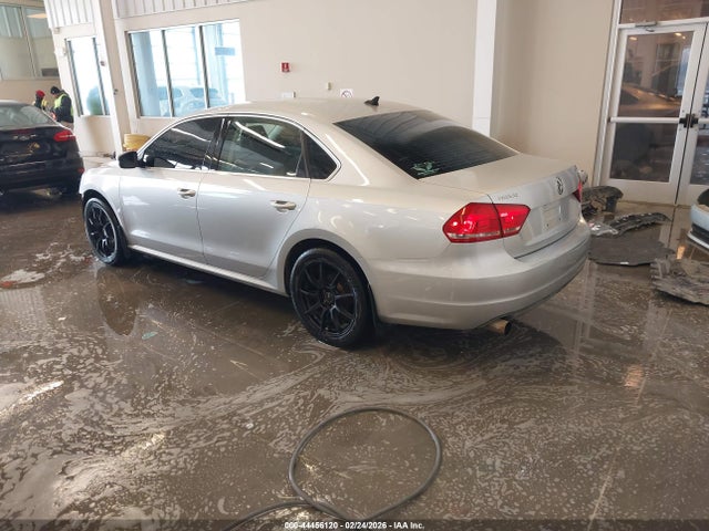 Продаж на аукціоні авто 2014 Volkswagen Passat 2.0l Tdi Se, vin: 1VWBN7A34EC115263, номер лоту: 44456120