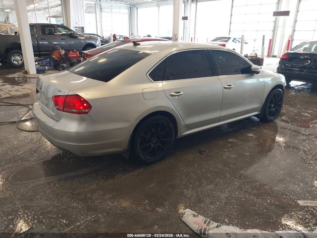 Продаж на аукціоні авто 2014 Volkswagen Passat 2.0l Tdi Se, vin: 1VWBN7A34EC115263, номер лоту: 44456120