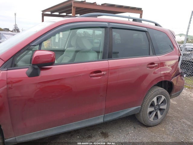 Subaru Forester 2.5i Premium 2018 JF2SJAEC6JH521310 Image 14
